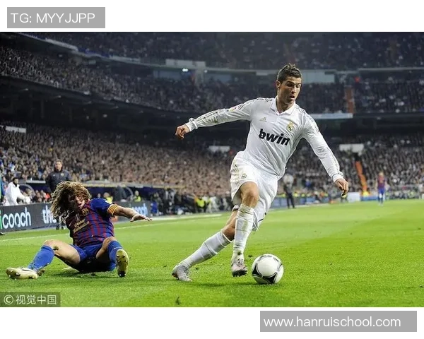 C罗传奇足球生涯全景介绍及精彩瞬间回顾图片展示 C罗传奇足球生涯全景介绍及精彩瞬间回顾图片展示